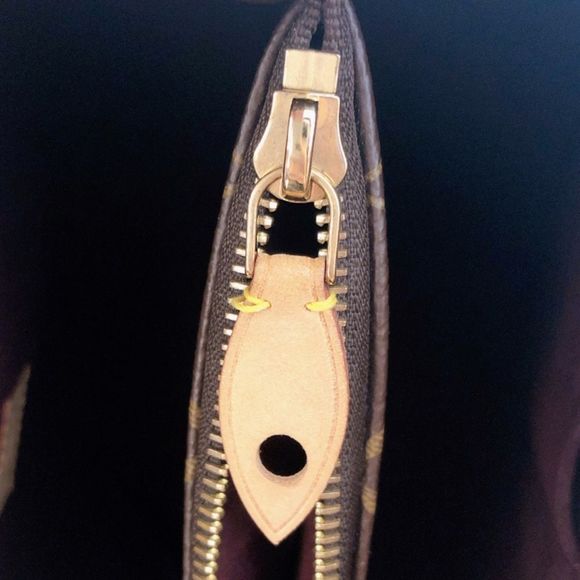 Louis Vuitton Montaigne MM Monogram Brown Handbag - Picture 11 of 13